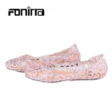 2016 Shallow Leisure Women Sandals Summer Crystal Cut out Flats Flat Heel Shoes Female Jelly Sandals Shoes Woman 5699